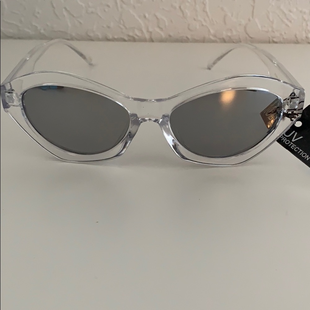 🆕 🆑 SUNGLASSES